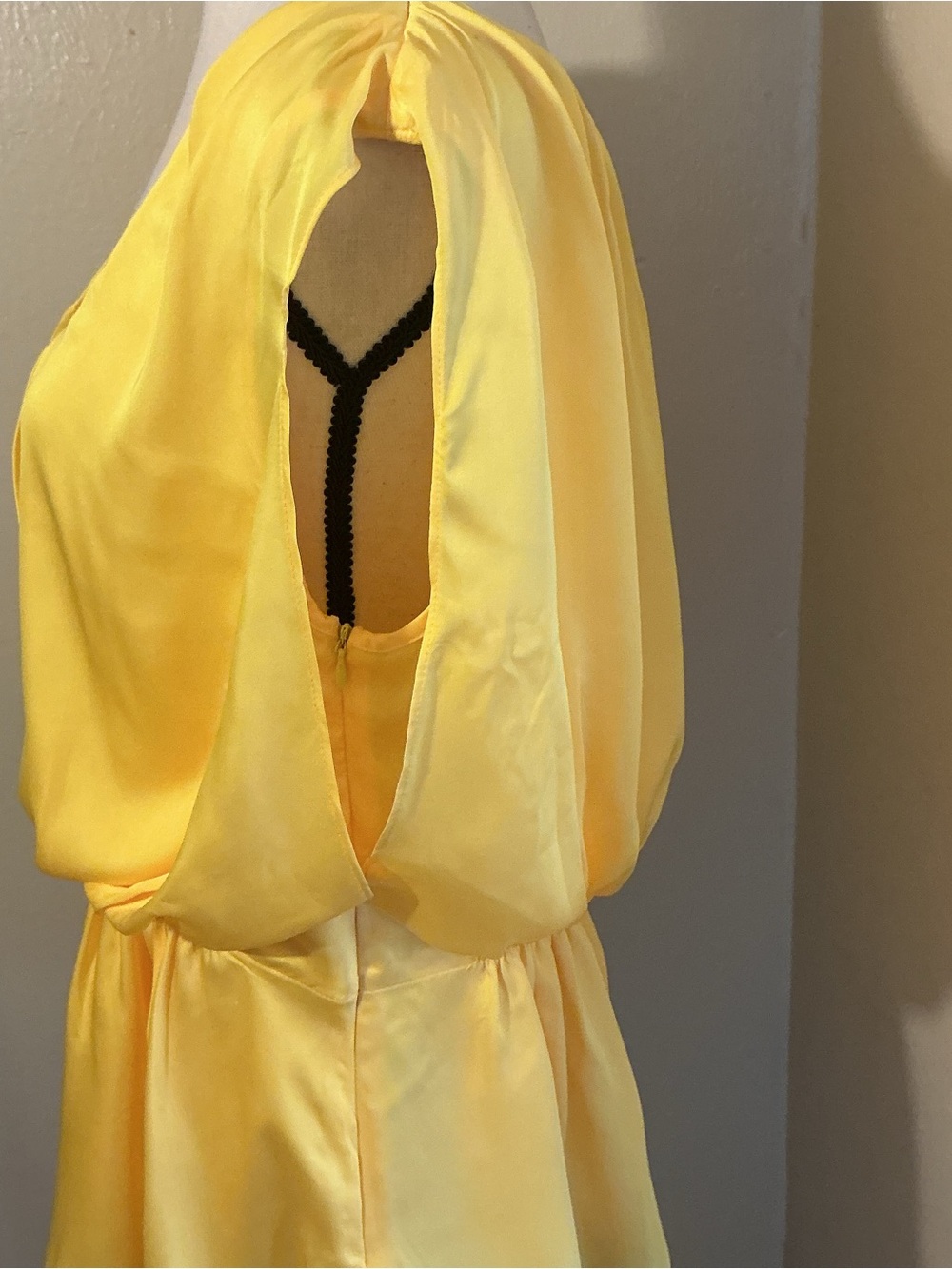 Ali Ro Size 12 Yellow Sleeveless Blouson Top Lined Side Zip Peplum Blouse - Picture 8 of 9